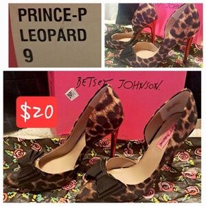 Betsey Johnson leopard print heels